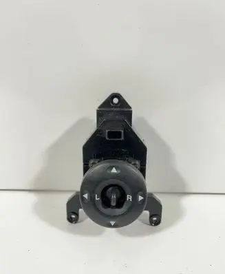 Hyundai Santa Fe Wing mirror switch 371480