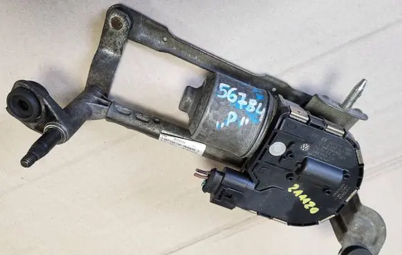 Volkswagen Golf Plus Wiper motor 5M0955120