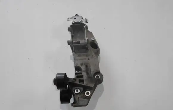 Renault Laguna III Generator/alternator bracket 8200527320C