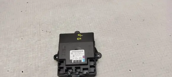 Mercedes-Benz A W169 Door control unit/module 1698204426 05072311 580520