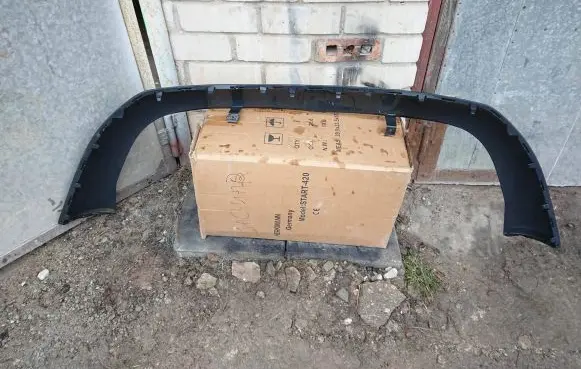 Volvo V50 Front bumper lip 30676201 BP6BA