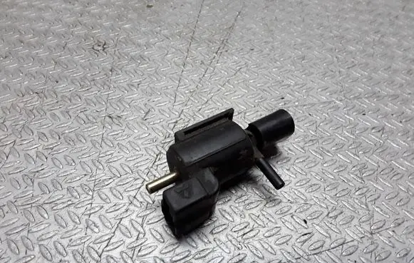 Mitsubishi Pajero Vacuum valve 