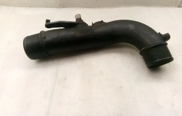 Toyota Corolla Verso AR10 Intercooler pipe mounting bracket 173620R011