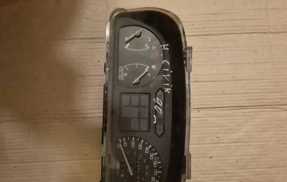 Honda Civic Speedometer (instrument cluster)
