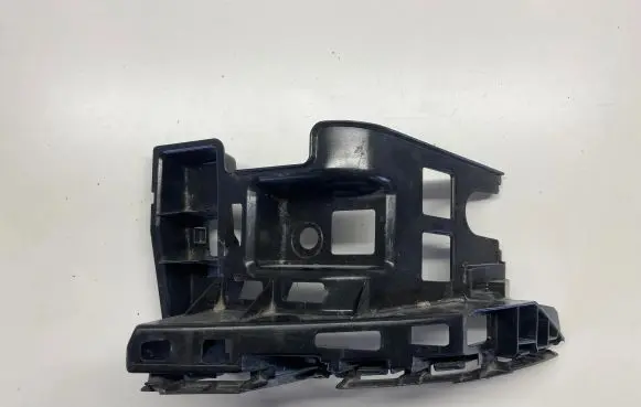 Volkswagen Touran III Rear bumper mounting bracket 5TA807453