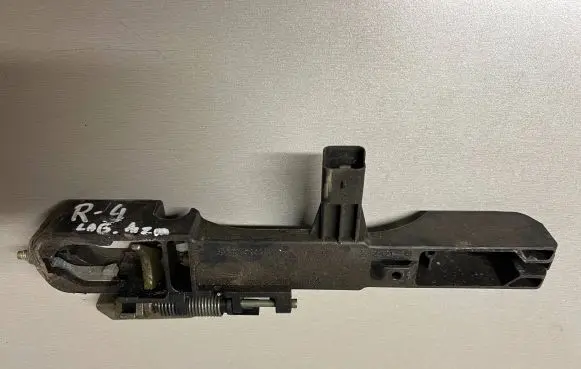 Rear door exterior handle/bracket