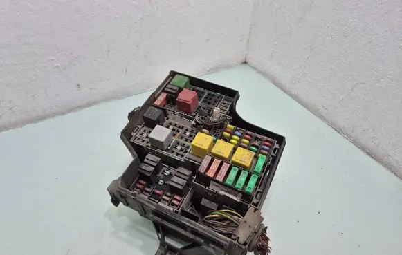 Opel Combo C Fuse box set 13229511
