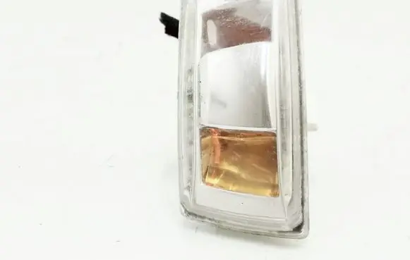 Opel Zafira B Front fender indicator light 13252455 13252456