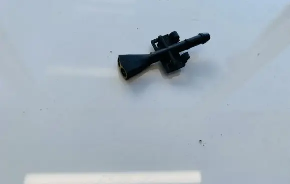Opel Astra H Windshield washer spray nozzle 9221637