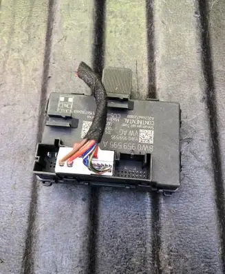 Audi A4 S4 B9 Door control unit/module 8W0959595A 8W0959595 A2C7466720800