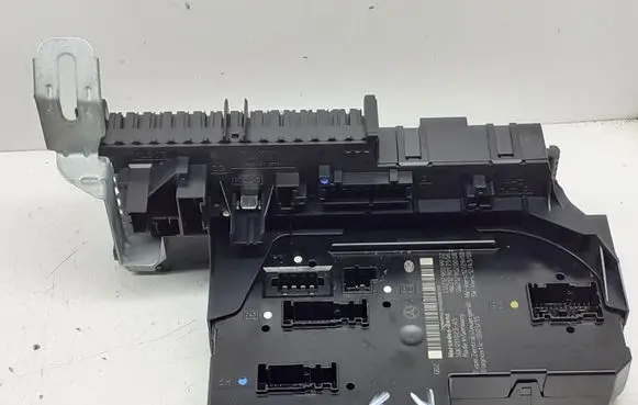 Mercedes-Benz E W212 SAM control unit 2129009922 2129017306