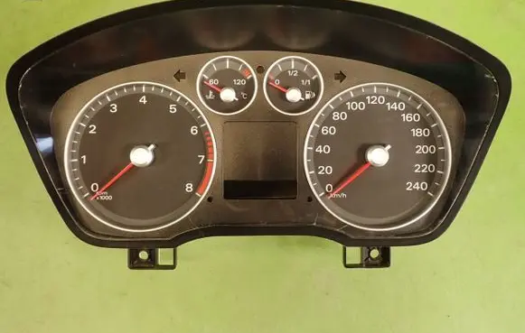 Ford Focus Speedometer (instrument cluster) 7M5T-10849-EB