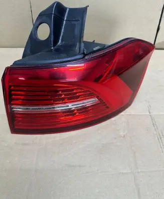 Volkswagen PASSAT B8 Rear/tail lights 3G9945208F