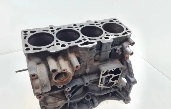 Volkswagen PASSAT B6 Engine block CBB 03L021A 03L103021A