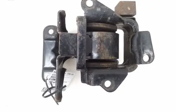 Hyundai Santa Fe Engine mount bracket B0439410