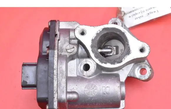 Renault Captur EGR valve 147104647R