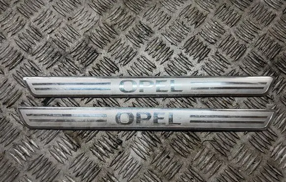 Opel Crossland X Front sill trim cover 13267113