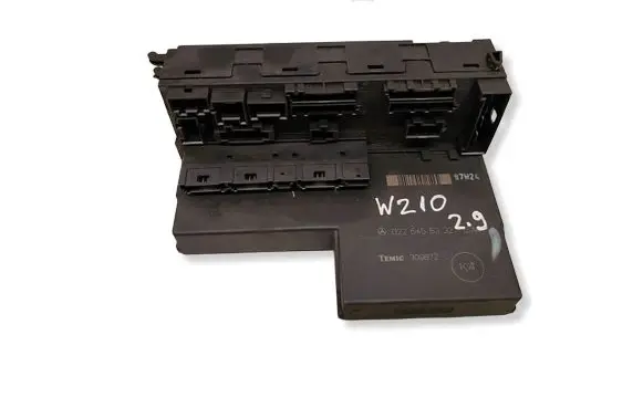 Mercedes-Benz E W210 Fuse module 0225455332