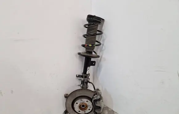 Peugeot 208 Front wheel hub spindle knuckle