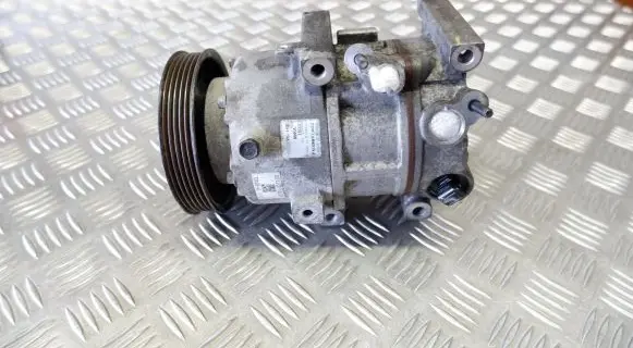 Hyundai Tucson TL Air conditioning (A/C) compressor (pump) 97701D7100