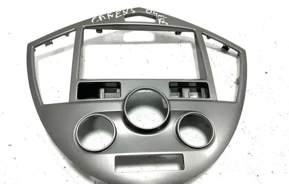 KIA Carens I Climate control/heater control trim OK2E155210