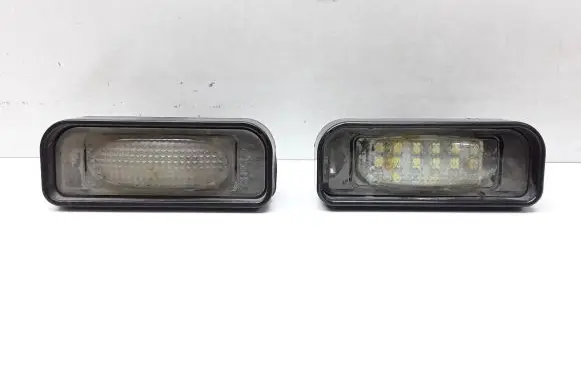 Mercedes-Benz S W220 Number plate light