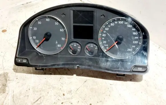 Volkswagen Golf V Speedometer (instrument cluster) 1K0920851G
