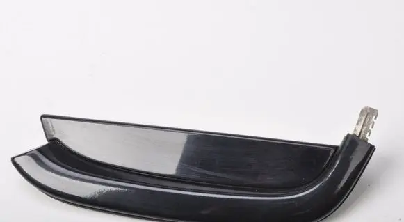 Maserati Ghibli Rear door windshield rail 670023099