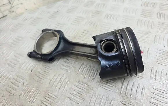 Opel Astra K Piston with connecting rod 0687776302 PK70