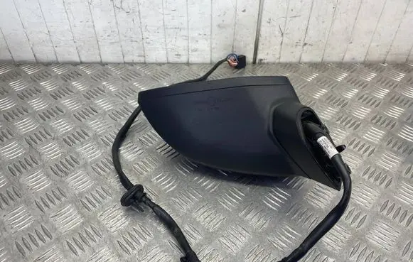 Audi A5 Front door electric wing mirror E1041409