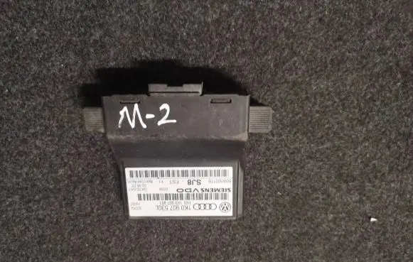 Volkswagen Golf V Gateway control module 1K0907530L 5WK50011B 1K0907951