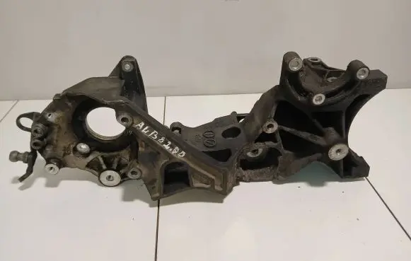 Audi A4 S4 B8 8K Generator/alternator bracket 03l903143h
