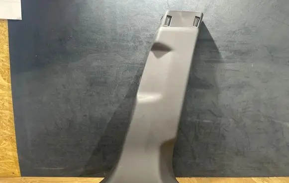 Jaguar F-Pace (B) pillar trim (bottom) HK8331056A 632100961 156127821