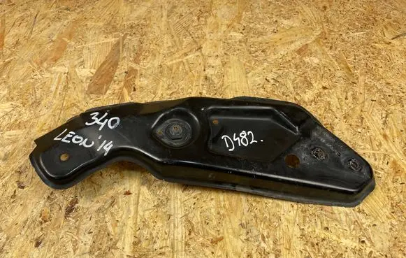 Seat Leon (5F) Headlight/headlamp mounting bracket 5f0806930