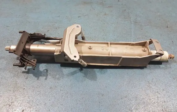 BMW Z4 E89 Steering wheel axle 685855901
