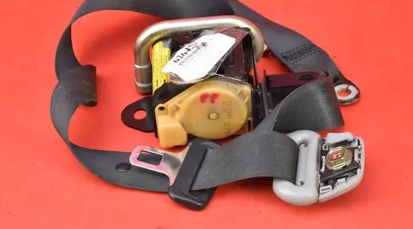 Mitsubishi Outlander Front seatbelt