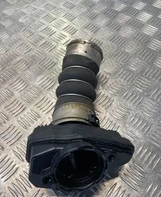BMW X3 F25 Air intake hose/pipe 8513672