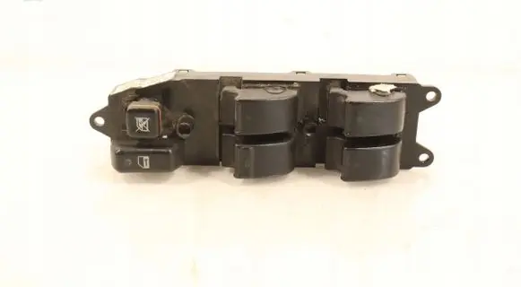 Toyota Avensis T250 Electric window control switch 8482005100