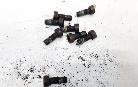 Hyundai Trajet Nuts/bolts 