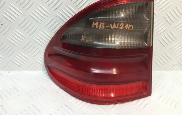 Mercedes-Benz E W210 Rear/tail lights A2108205364