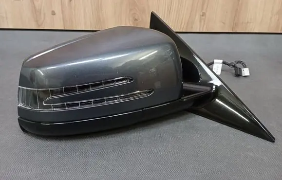 Mercedes-Benz E A207 Front door electric wing mirror 2078105216 A2078105216
