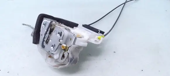 Subaru Forester SH Front door lock