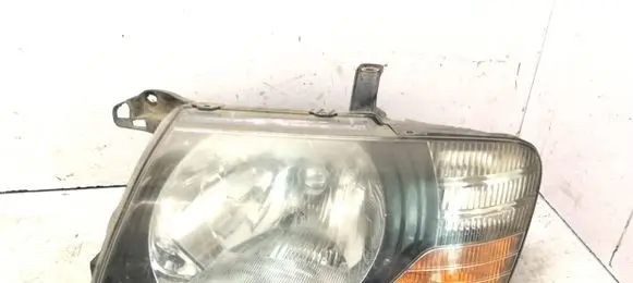 Mitsubishi Pajero Headlight/headlamp