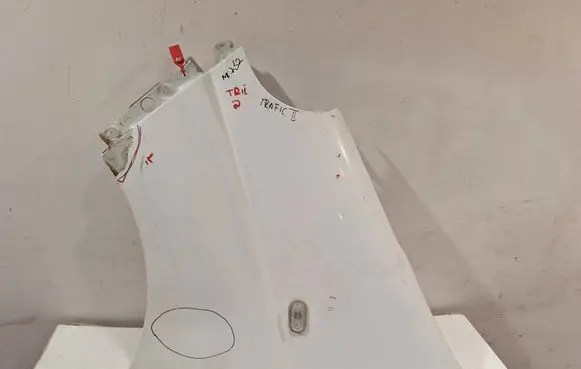 Renault Trafic II (X83) Fender