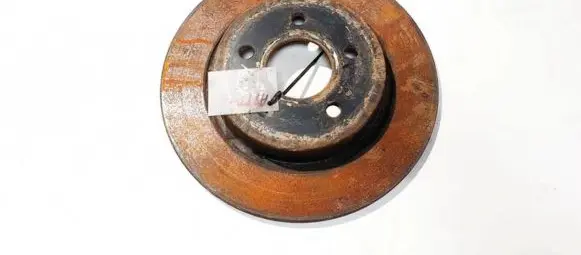 Volvo V50 Rear brake disc neventiliuojamas