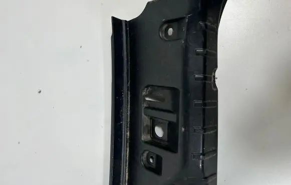 BMW 5 F10 F11 Tailgate/boot lid lock trim 7227535