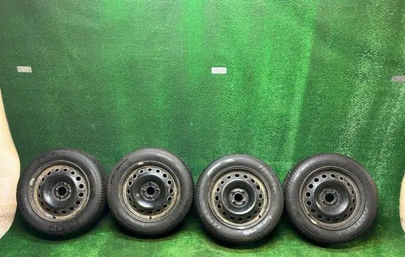 Dacia Sandero R17 steel rim kba44552