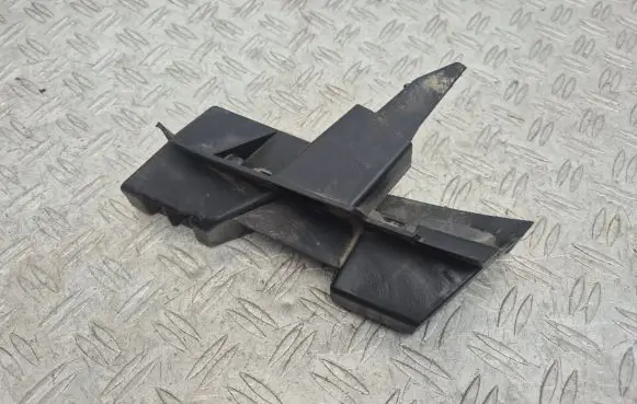 Mercedes-Benz E W212 Front bumper mounting bracket A2128852565