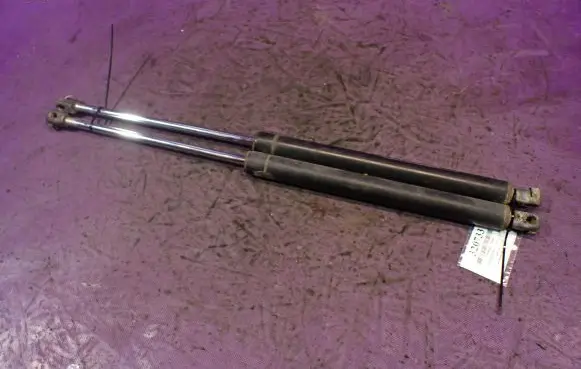 Hyundai Trajet Tailgate strut 81771-3A001