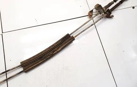 Skoda Octavia Mk2 (1Z) Gear shift cable linkage 1K0711265K